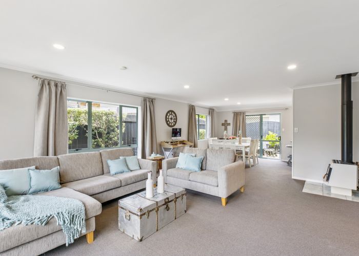  at 122 Dalton Drive, Papamoa Beach, Papamoa