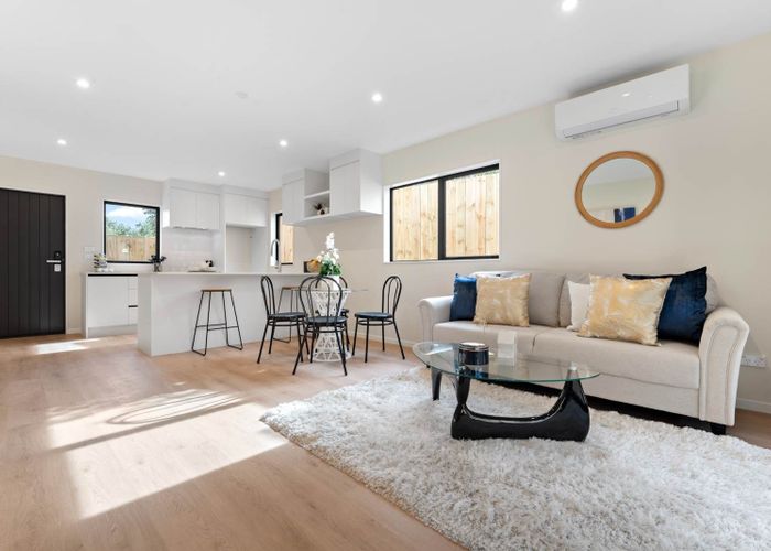  at 4-6 / 10 Orchid Place, Te Atatu South, Waitakere City, Auckland