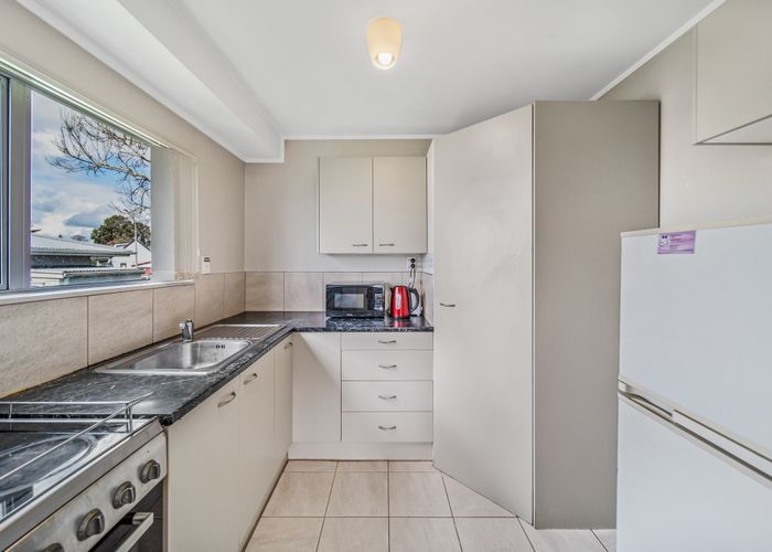  at 2/34 Druces Road, Wiri, Auckland