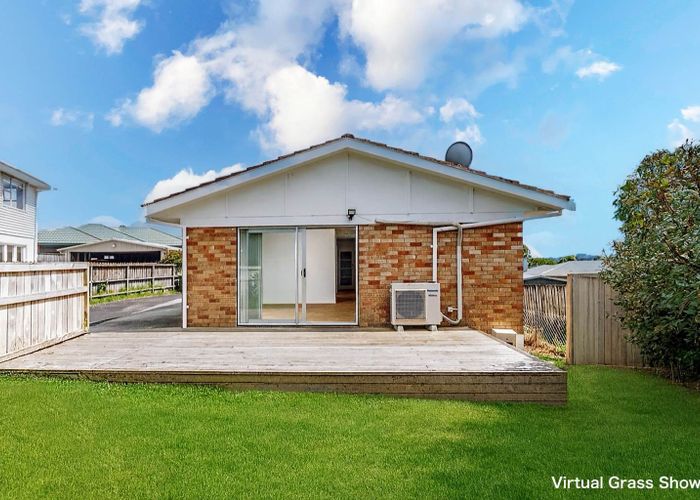  at 1 /75A Bruce Road, Glenfield, North Shore City, Auckland