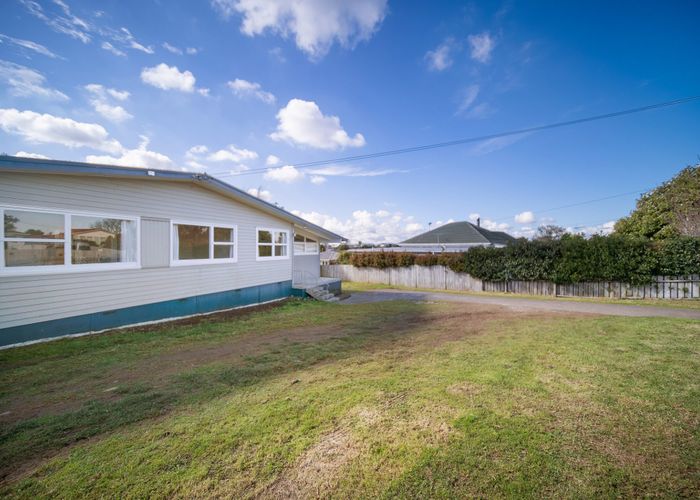  at 5 Rondorlyn Place, Manurewa, Manukau City, Auckland