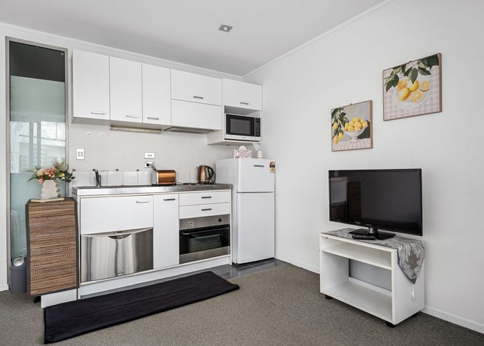  at 411/430 Queen Street, City Centre, Auckland City, Auckland