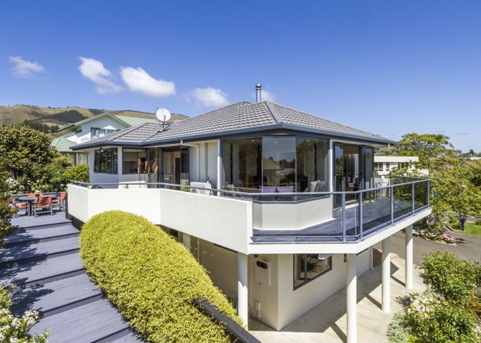  at 6 Dartmoor Place, Richmond