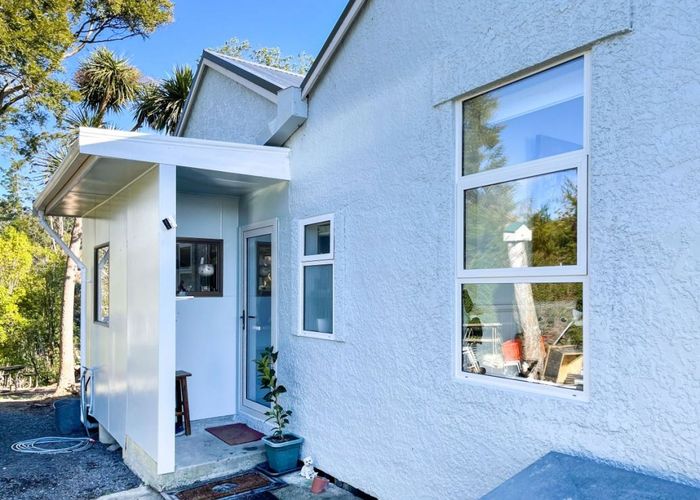  at 27 Lake View Street, Waihola