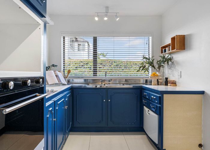  at 2/84 Maskell Street, Saint Heliers, Auckland City, Auckland
