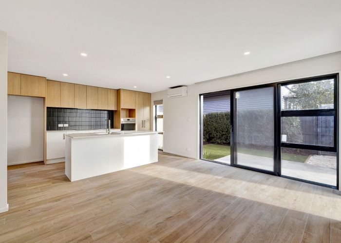  at 2/11 Spring Grove Street, Spreydon, Christchurch City, Canterbury