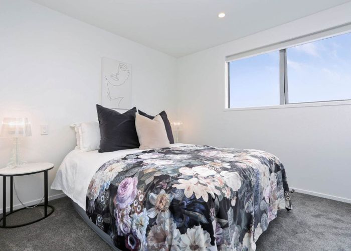  at 6/7 Flanshaw Road, Te Atatu South, Auckland
