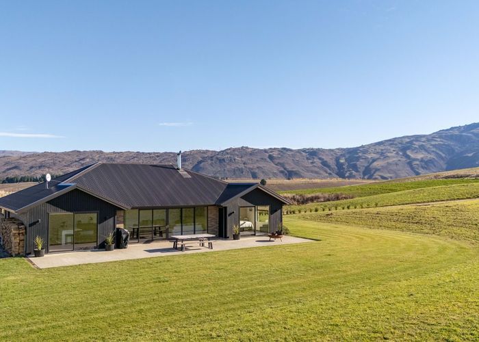  at 4 Skeena Way, Waikerikeri, Alexandra