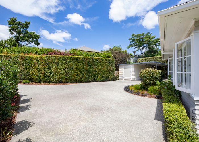  at 5 Norglen Lane, Riverhead, Riverhead