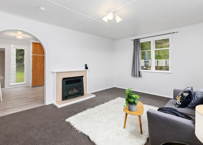  at 20 Greer Crescent, Tawa, Wellington