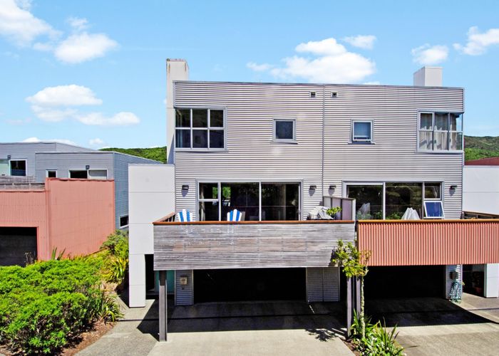  at 35 Saddleback Grove, Karori, Wellington