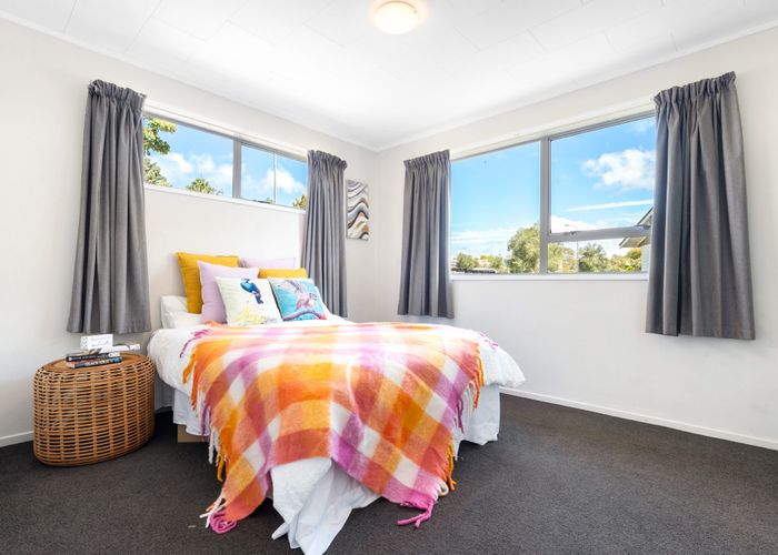  at 95 Riverpark Crescent, Henderson, Auckland