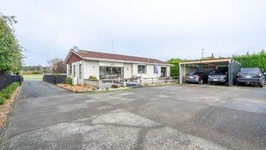  at 240 Dunns Road, Otatara