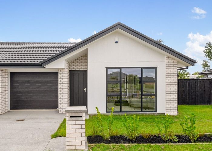  at 78 Metoriti Crescent, Karaka, Papakura