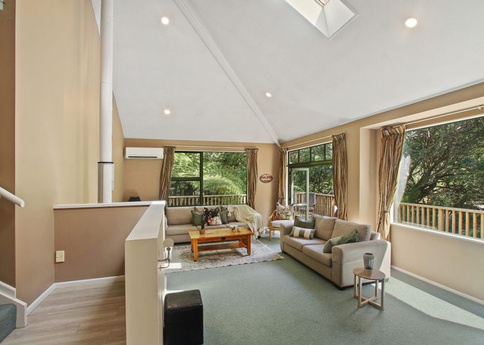  at 16A Kingsclere Place, Goodwood Heights, Auckland