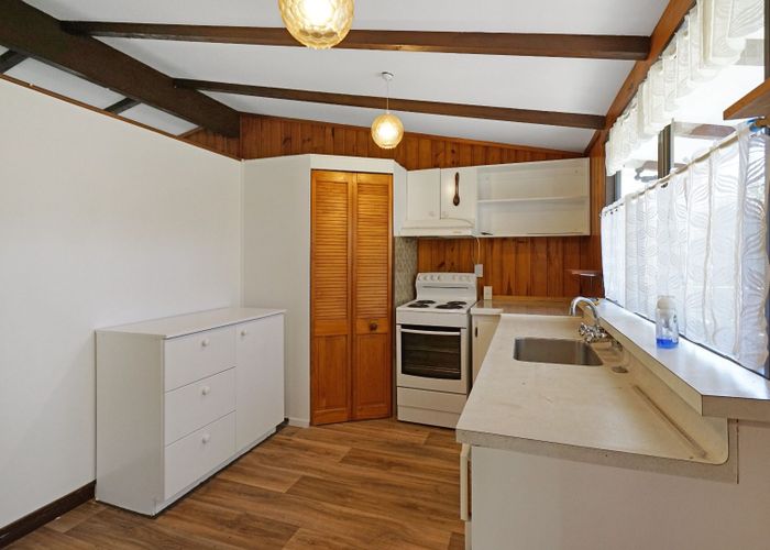  at 18 Fairdale Avenue, Papakura, Papakura, Auckland