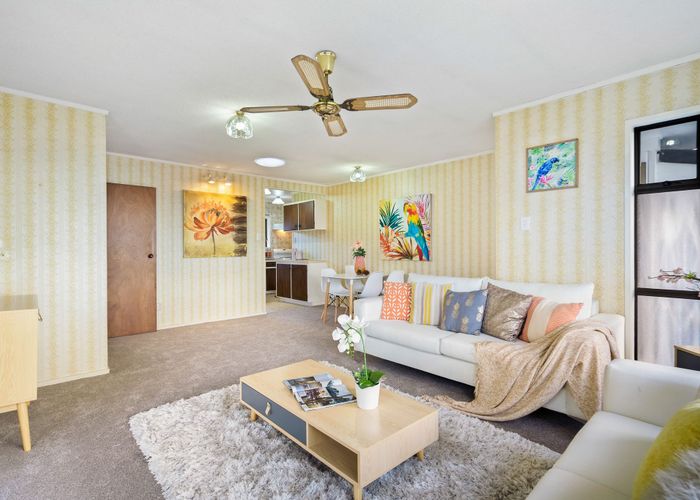  at 2/58 Fir Street, Waterview, Auckland