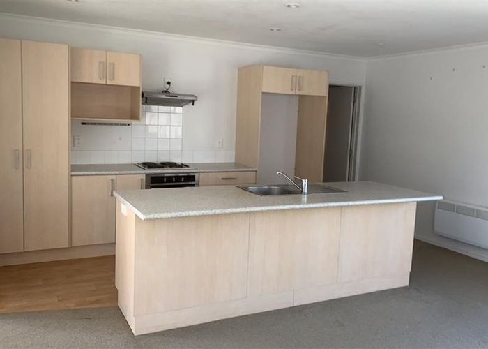  at 4 Poaka Avenue, Takanini, Papakura, Auckland