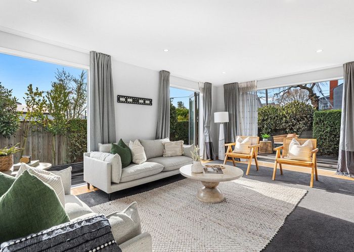  at 11 Springfield Road, St. Albans, Christchurch City, Canterbury