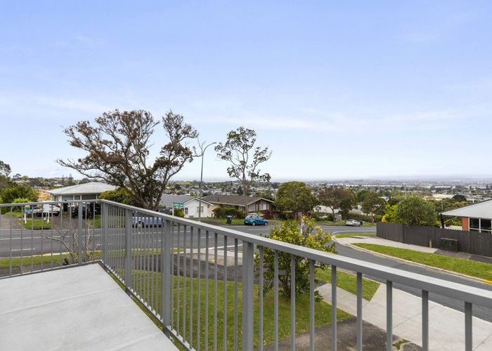  at 7 Felton Mathew Avenue, Saint Johns, Auckland