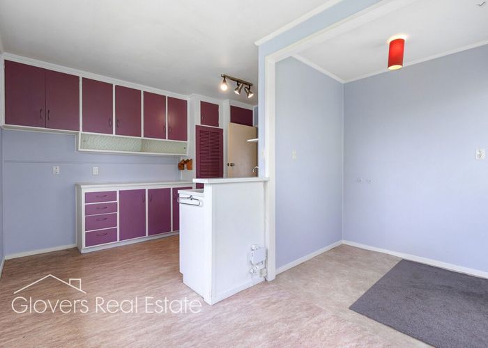  at 2/27 Poinsettia Place, Henderson, Auckland