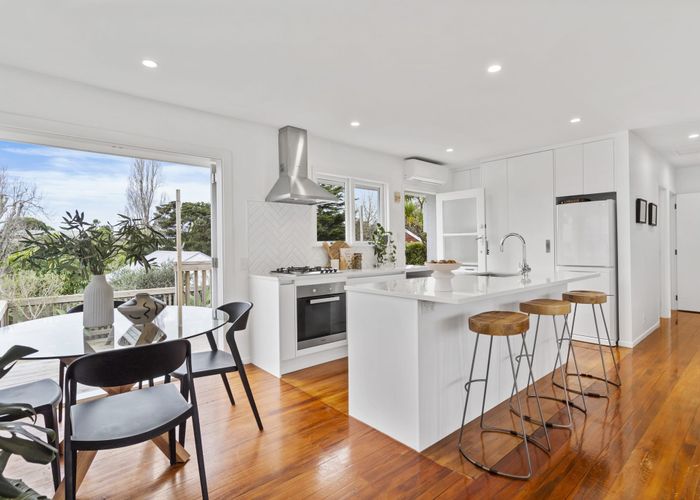  at 1/43 Aeroview Drive, Beach Haven, Auckland