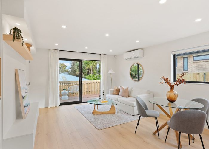  at 8 Ayrton Street, Te Atatu South, Waitakere City, Auckland