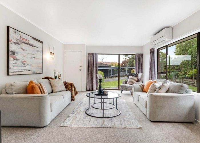  at 2/29 Rapallo Place, Farm Cove, Manukau City, Auckland