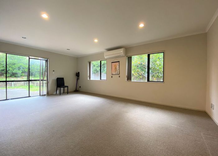  at 40 Bradnor Meadows Drive, Swanson, Waitakere City, Auckland