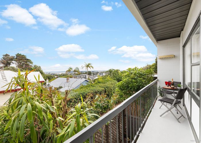  at 6/11 Lovelock Avenue, Mount Eden, Auckland
