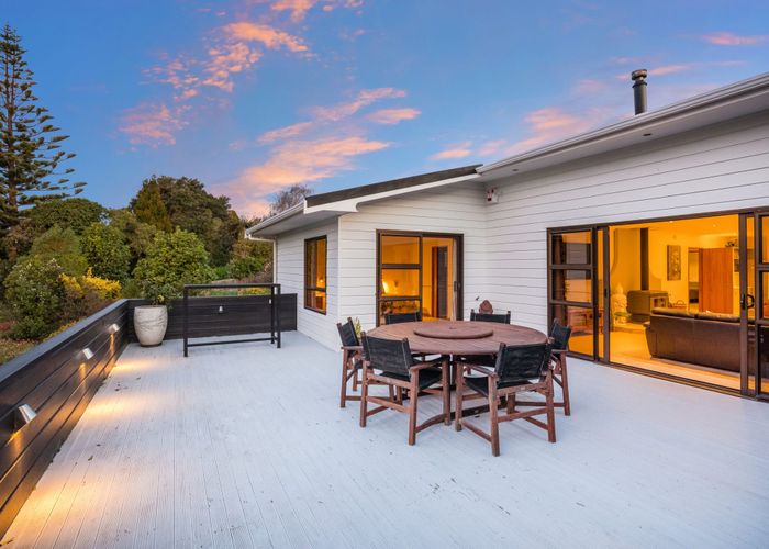  at 40 Makora Road, Otaihanga, Paraparaumu