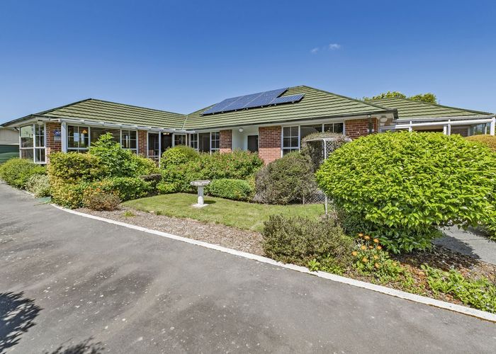  at 33 Banks Avenue, Dallington, Christchurch