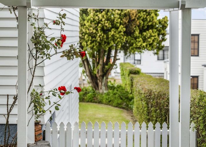  at 3 Rangipawa Road, One Tree Hill, Auckland