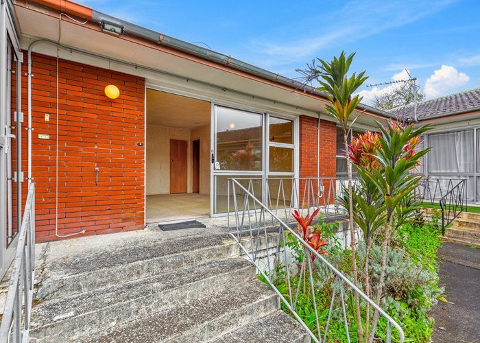  at 6/1 Ribblesdale Road, Henderson, Waitakere City, Auckland