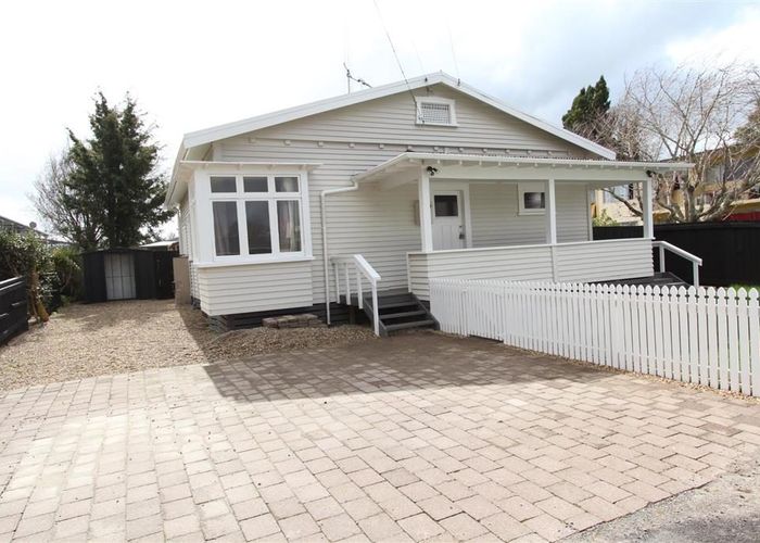 at 15 Stanley Street, Claudelands, Hamilton, Waikato