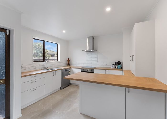  at 20 Cherrywood Place, Redwood, Christchurch