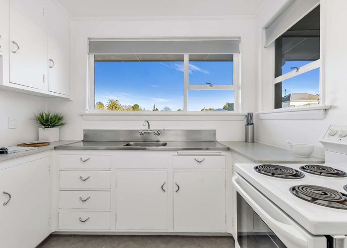  at 2/13 Avenue Road, West End, Timaru, Canterbury