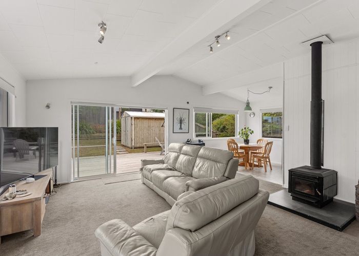  at 16 Karaka Street, Otaki Beach, Kapiti Coast, Wellington