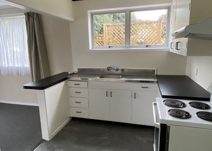  at 20 Kingsway Crescent, Forest Lake, Hamilton