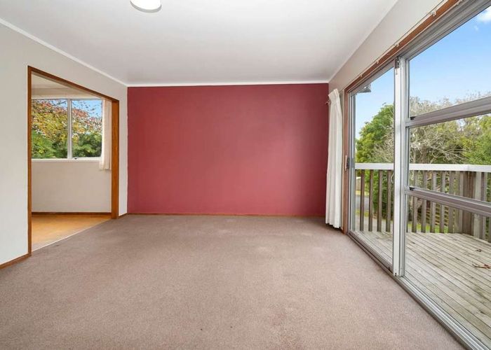  at 104 Kemp Road, Massey, Waitakere City, Auckland