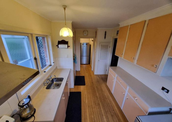  at 111 Flanshaw Road, Te Atatu South, Waitakere City, Auckland