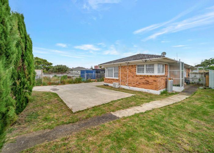  at 34 Victor Street, Avondale, Auckland