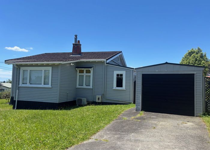  at 21 Clayburn Road, Glen Eden, Waitakere City, Auckland