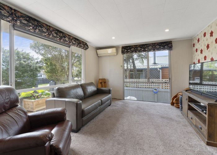  at 6 Robert Grove, Paraparaumu, Kapiti Coast, Wellington