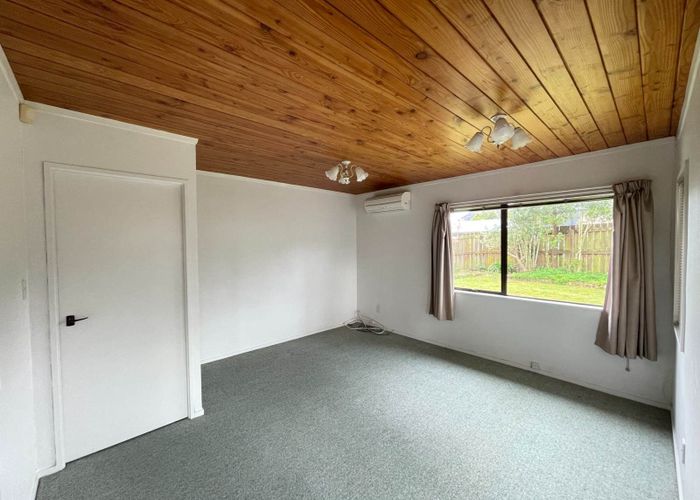  at 8/121 Bruce Mclaren Road, Henderson, Waitakere City, Auckland