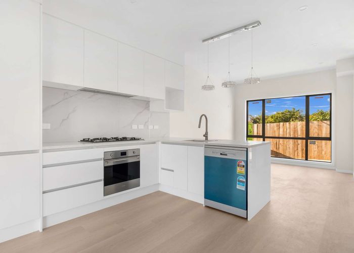  at 4/7 Kingfisher Place, Favona, Manukau City, Auckland