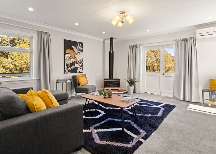  at 4 Waldron Crescent, Green Island, Dunedin