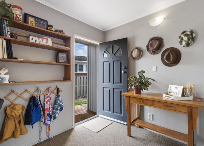  at 34 Rhonda Avenue, Deanwell, Hamilton