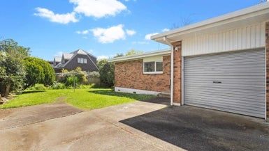  at 4/12 Wairakei Street, Greenlane, Auckland