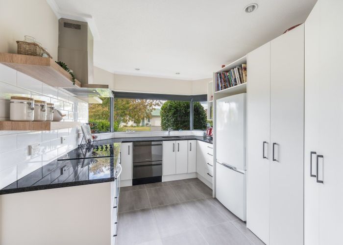  at 34 Kensington Drive, Taradale, Napier